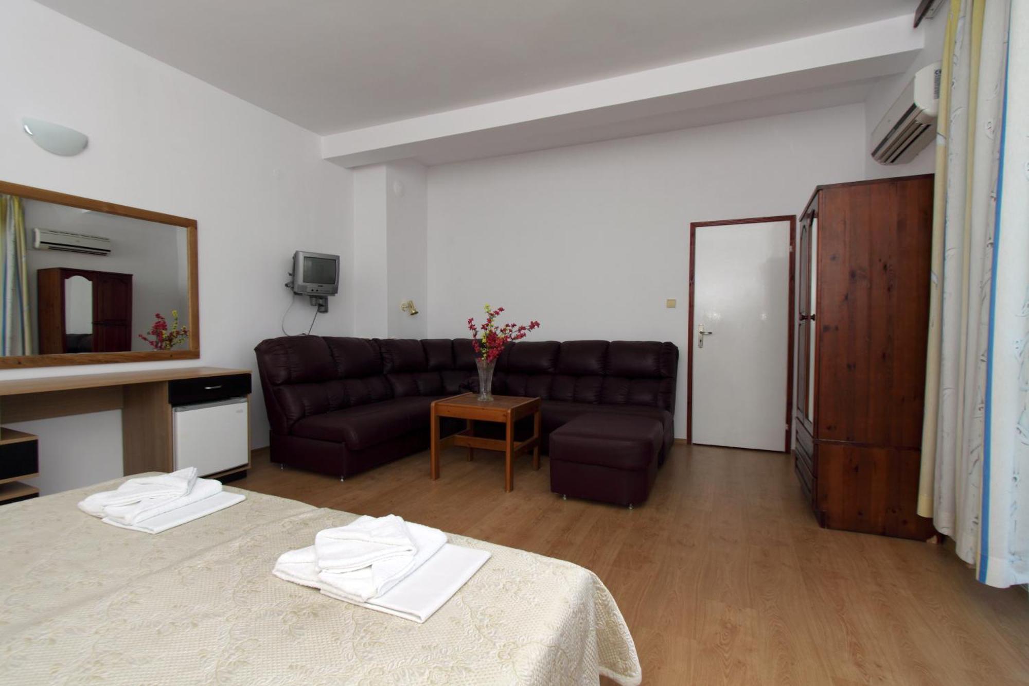 Family Hotel Verona Созополь Экстерьер фото