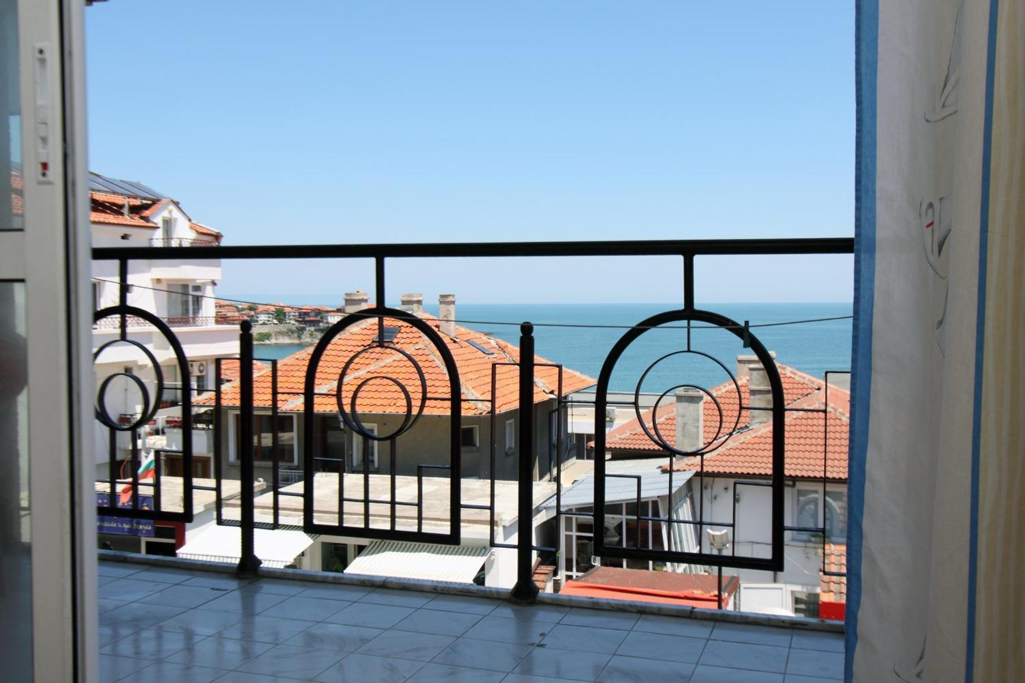 Family Hotel Verona Созополь Экстерьер фото