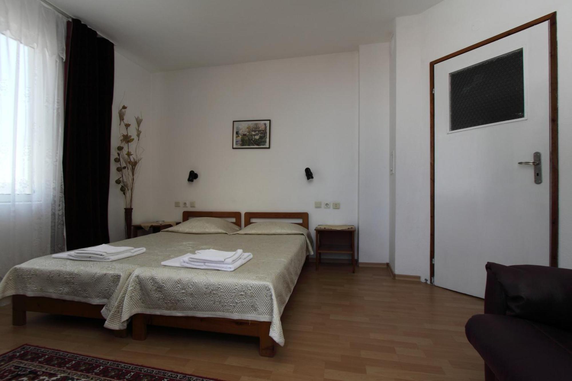 Family Hotel Verona Созополь Экстерьер фото