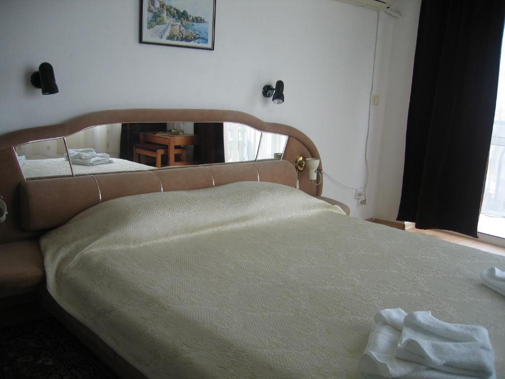 Family Hotel Verona Созополь Экстерьер фото